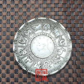 China Carved Tibetan silver writing-brush washer ornaments plates
China Carved Tibetan silver writing-brush washer ornaments plates