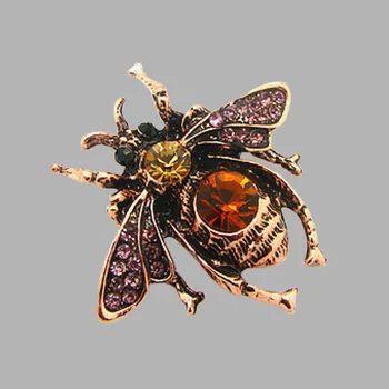 Factory Direct Men Classic insects Bee Brooch vintage Rhinestone Broach Purple Bee Brooches Hijab Pins For Women X1212
Factory Direct Men Classic insects Bee Brooch vintage Rhinestone Broach Purple Bee Brooches Hijab Pins For Women X1212