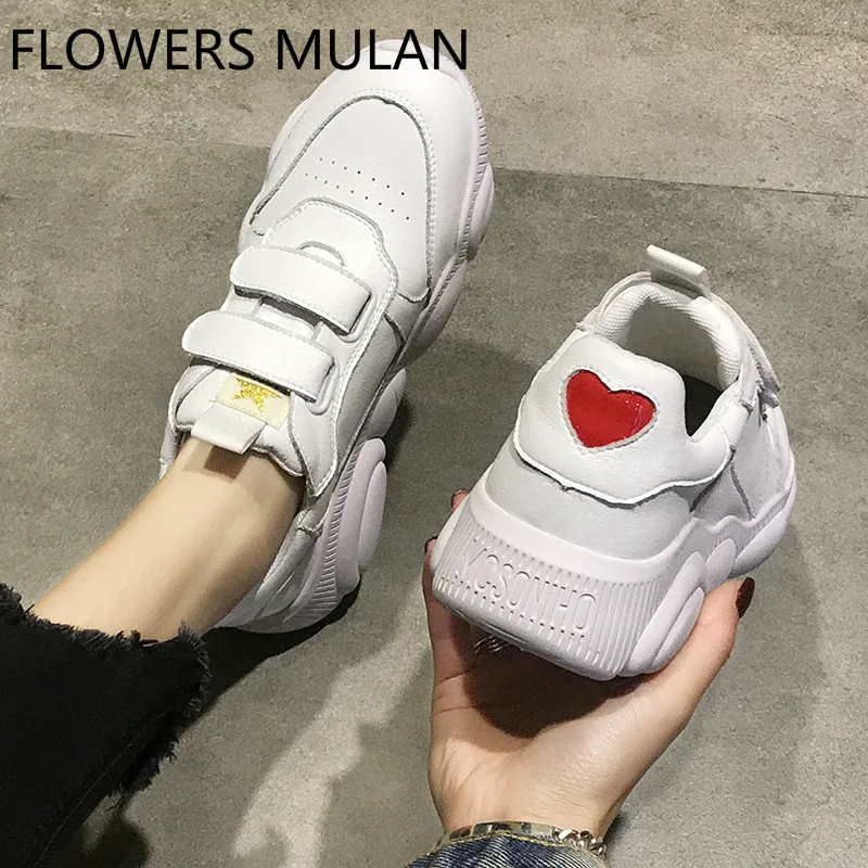 Luxury Designers Women Shoes Chic Sewing Upper Zapatos De Mujer Round Toe Two Hook & Loop Bear Rubber Heel Platform Sneakers
Luxury Designers Women Shoes Chic Sewing Upper Zapatos De Mujer Round Toe Two Hook & Loop Bear Rubber Heel Platform Sneakers