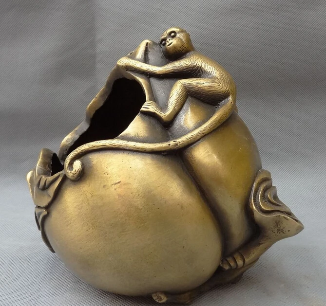 JP S0608 Chinese Bronze Carved Collect Tricky Monkey Crawl Shou Peach Statue Pencil Vase B0403
JP S0608 Chinese Bronze Carved Collect Tricky Monkey Crawl Shou Peach Statue Pencil Vase B0403