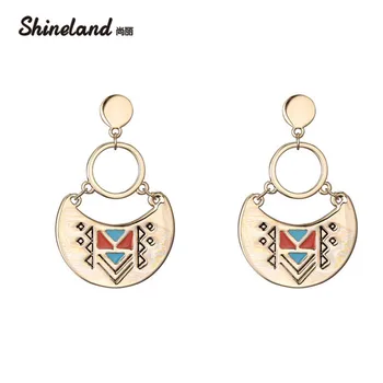 Shineland Hot Fashion Trendy Enamel bijoux trendy Carved Triangle Unique Women Drop Earrings Ethnic Ear Jewelry Accessories
Shineland Hot Fashion Trendy Enamel bijoux trendy Carved Triangle Unique Women Drop Earrings Ethnic Ear Jewelry Accessories