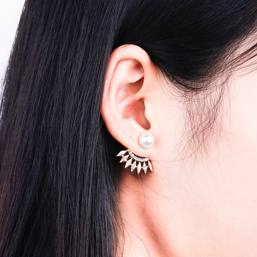 Vienkim 2018 new front and rear crystal earrings side row of small tip crystal European and American style ladies gifts
Vienkim 2018 new front and rear crystal earrings side row of small tip crystal European and American style ladies gifts