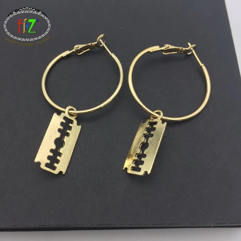 F.J4Z Fashion Rock Hoop Earrings Golden Alloy Blade Pendant Women Ear Hoop Club Show Jewelry Accessories hoepel oorbellen
F.J4Z Fashion Rock Hoop Earrings Golden Alloy Blade Pendant Women Ear Hoop Club Show Jewelry Accessories hoepel oorbellen