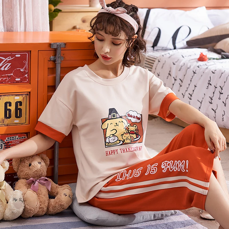 Women Sleepwear Pajamas Cute Cartton Print Casual Tops Cropped Pants Home Cotton Short Sleeve Nightwear 2PCS Women Pajamas Set
Women Sleepwear Pajamas Cute Cartton Print Casual Tops Cropped Pants Home Cotton Short Sleeve Nightwear 2PCS Women Pajamas Set