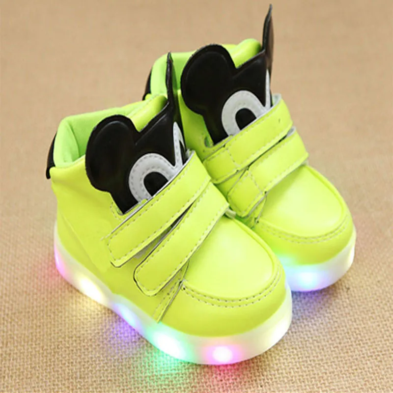 2017 European high quality cartoon cool baby casual shoes LED lighting shinning baby boots cool fashion baby girls boys sneakers
2017 European high quality cartoon cool baby casual shoes LED lighting shinning baby boots cool fashion baby girls boys sneakers