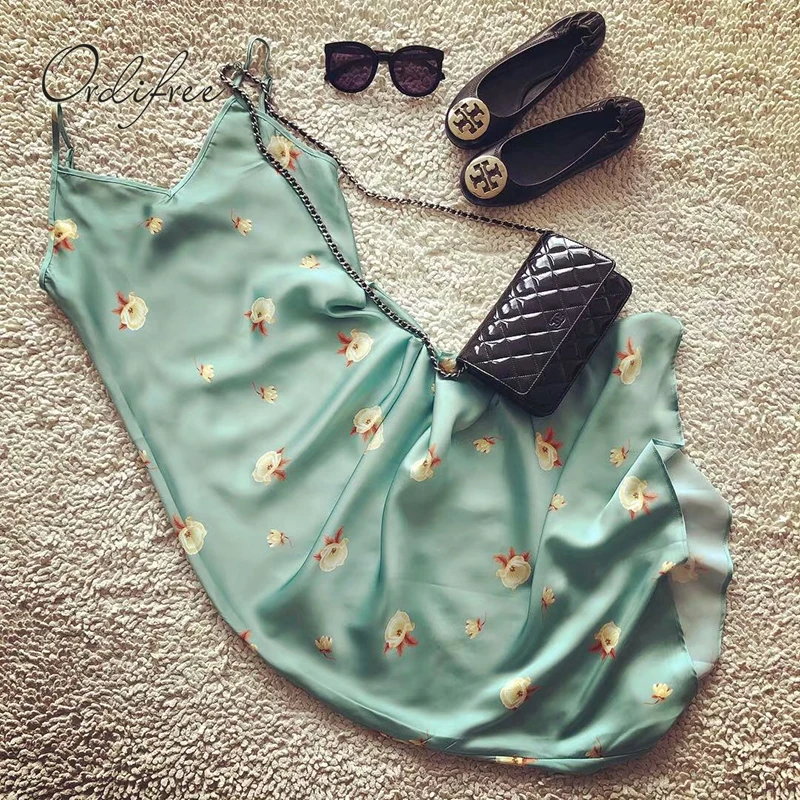 Ordifree 2019 Summer Women Long Satin Dress Vintage Maxi Party Dress Floral Print Sexy Silk Slip Dress
Ordifree 2019 Summer Women Long Satin Dress Vintage Maxi Party Dress Floral Print Sexy Silk Slip Dress