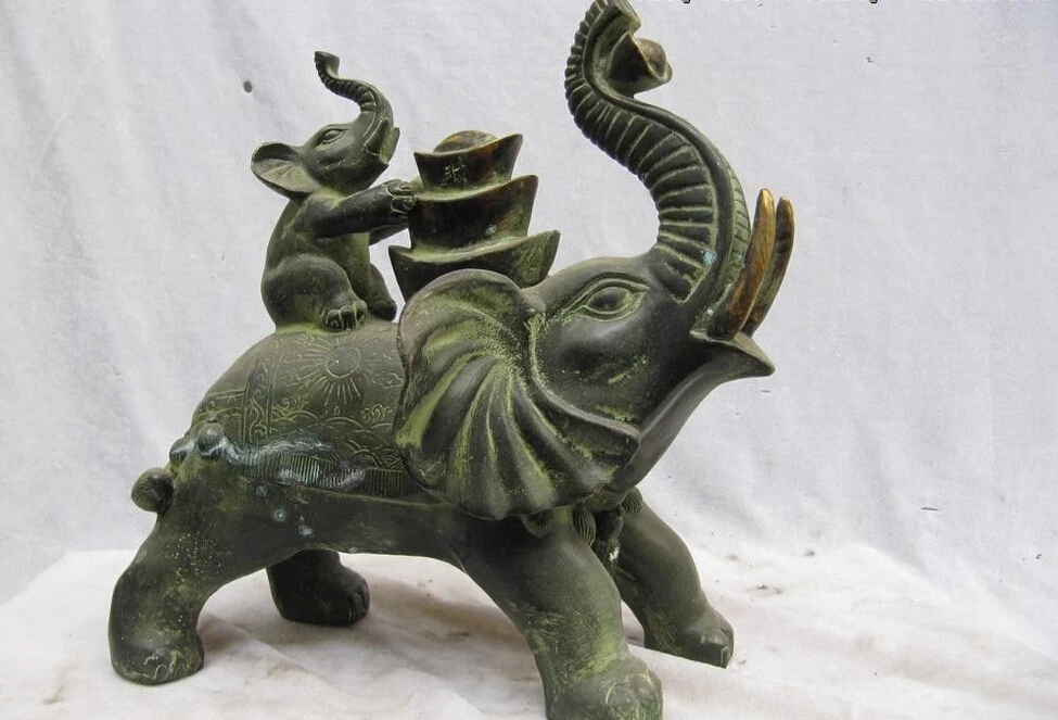 Chinese Folk Art collection Old Bronze Gilt Money Yuan Bao Lucky peace Elephant
Chinese Folk Art collection Old Bronze Gilt Money Yuan Bao Lucky peace Elephant