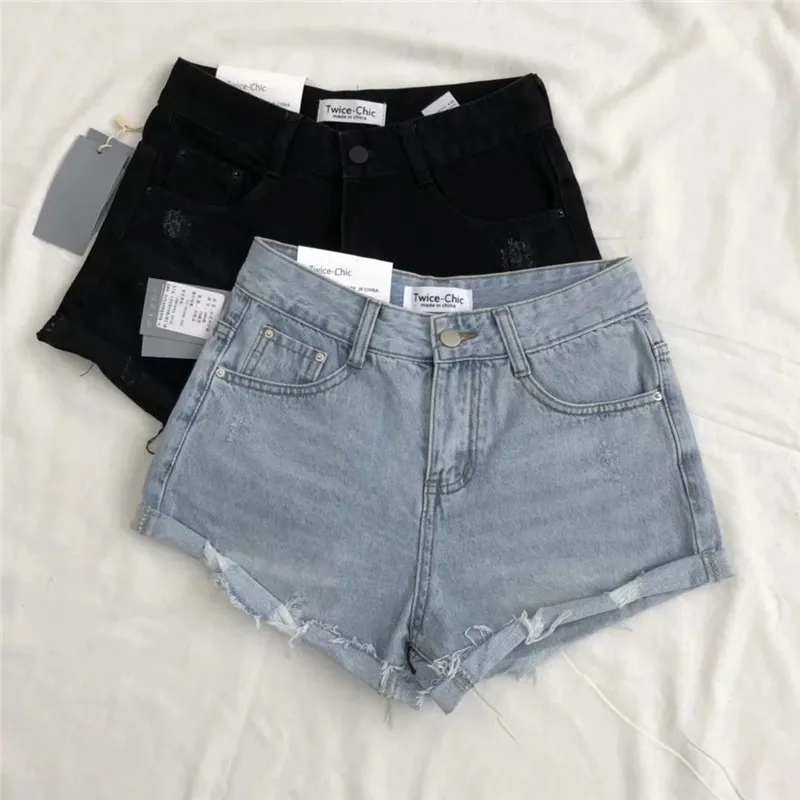 Vintage Do old ripped hole flanging light blue denim shorts women summer Casual high waist jeans shorts girl black hot short
Vintage Do old ripped hole flanging light blue denim shorts women summer Casual high waist jeans shorts girl black hot short