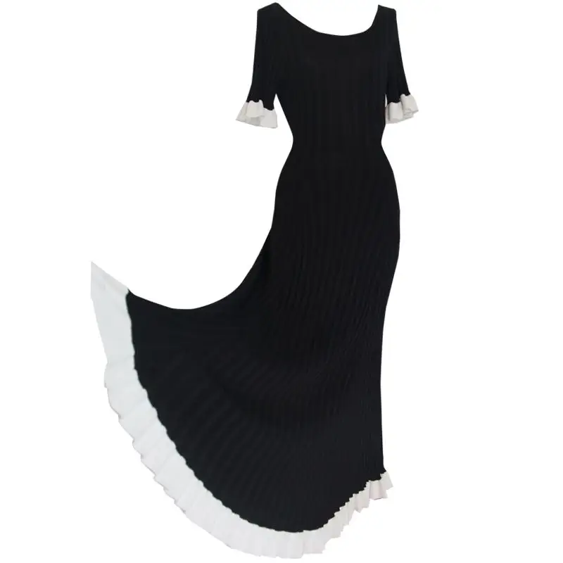 summer fashion black and white contrast color knitted dress women o-neck short sleeve elegant ruffled slim sweater derss
summer fashion black and white contrast color knitted dress women o-neck short sleeve elegant ruffled slim sweater derss
