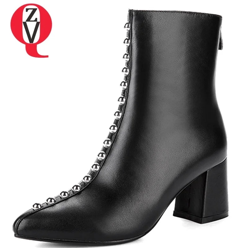 ZVQ 2018 winter new fashion metal rivet pointed toe genuine leather women shoes high hoof heels zip black and white ankle boots
ZVQ 2018 winter new fashion metal rivet pointed toe genuine leather women shoes high hoof heels zip black and white ankle boots