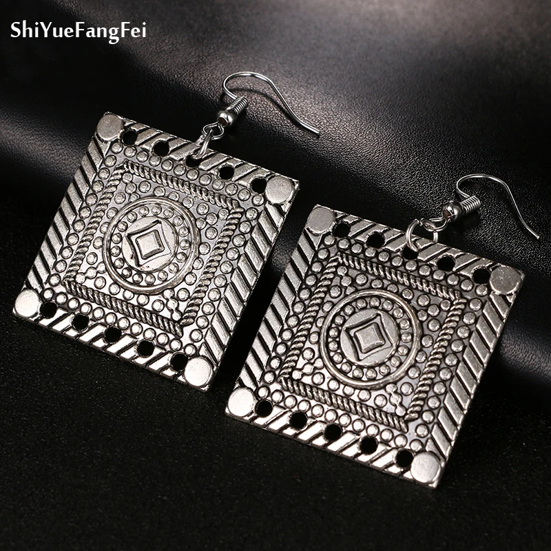 Vintage Korean Openwork Textured Earrings Bohemia Vintage Tibet Silver Square Earrings Hook Horde Earrings Retro Hanging
Vintage Korean Openwork Textured Earrings Bohemia Vintage Tibet Silver Square Earrings Hook Horde Earrings Retro Hanging