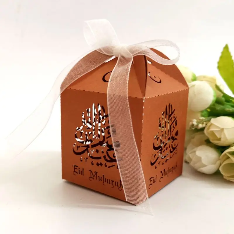 2019 NEW 25pcs Laser Cut Hollow Candy Box With Ribbon Wedding Party Favors Boxes Muslim Eid Mubarak Ramadan Party Decoration
2019 NEW 25pcs Laser Cut Hollow Candy Box With Ribbon Wedding Party Favors Boxes Muslim Eid Mubarak Ramadan Party Decoration