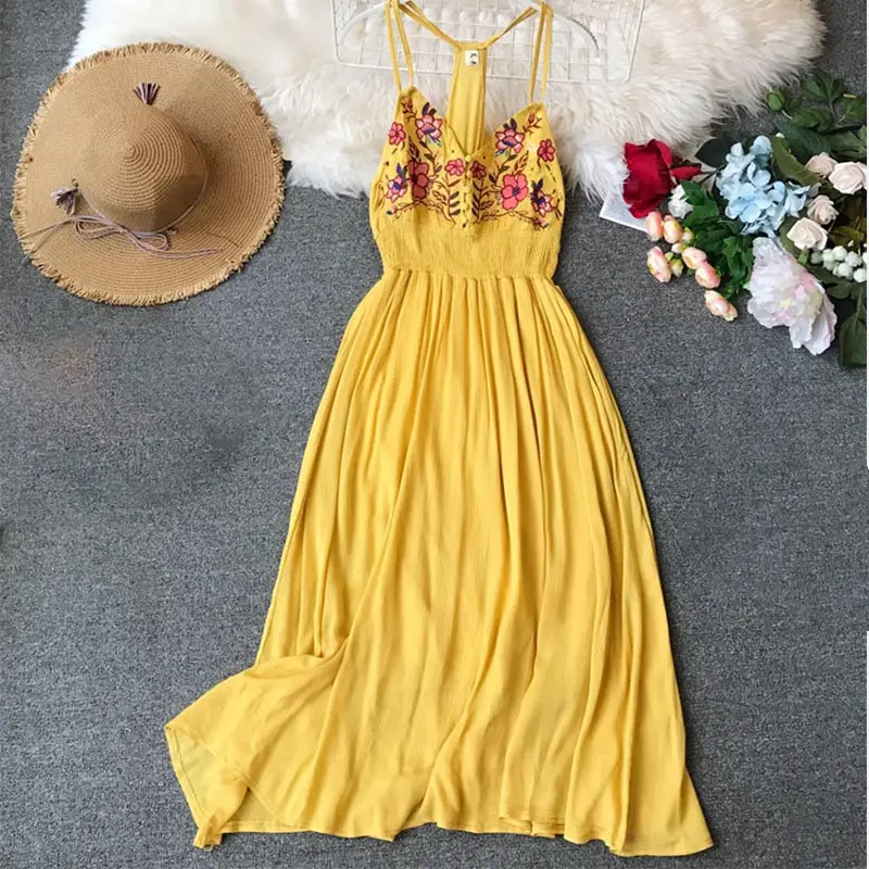 Sexy Bohemia Beach Halter Women Dress Sleeveless Embroidery High Waist V-neck Ladies Dresses 2019 Summer Party Vestidos Woman
Sexy Bohemia Beach Halter Women Dress Sleeveless Embroidery High Waist V-neck Ladies Dresses 2019 Summer Party Vestidos Woman
