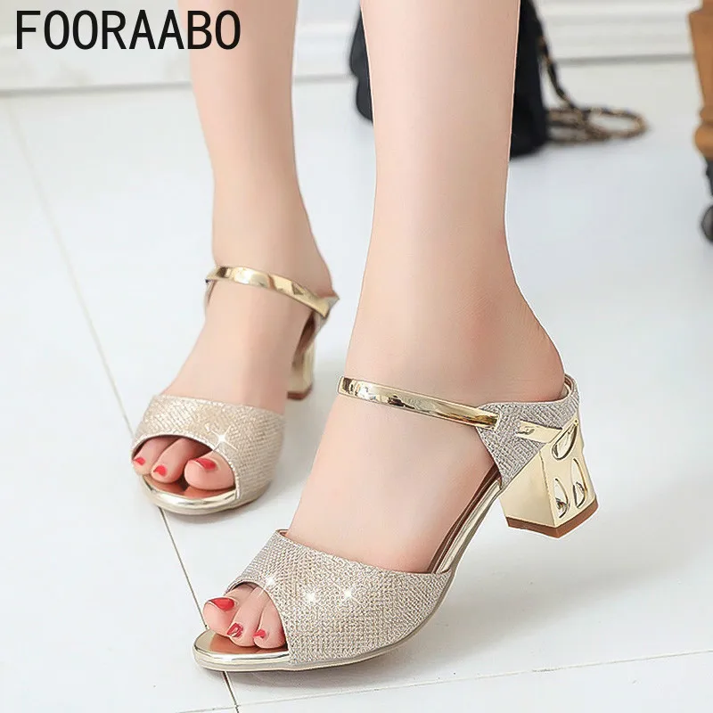 Metal Square Heel Women Sandals fashion High heels Gold Silver women shoes Peep Toe Party Ladies Sandals Summer Sandals Woman
Metal Square Heel Women Sandals fashion High heels Gold Silver women shoes Peep Toe Party Ladies Sandals Summer Sandals Woman