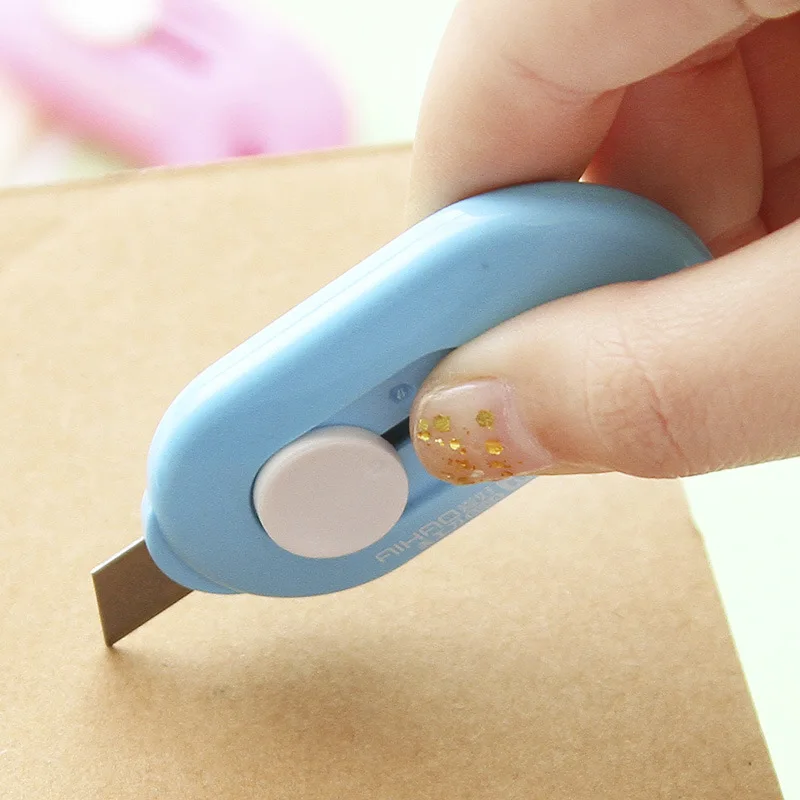 Cute Solid Color Mini Portable Utility Knife Paper Cutter Cutting Paper Razor Blade Office Stationery Escolar Papelaria
Cute Solid Color Mini Portable Utility Knife Paper Cutter Cutting Paper Razor Blade Office Stationery Escolar Papelaria