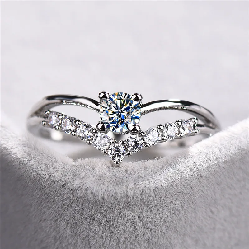 Cute Luxury Female Wave Finger Ring Crystal CZ Stone Ring 925 Silver Wedding Jewelry Promise Love Engagement Rings For Women
Cute Luxury Female Wave Finger Ring Crystal CZ Stone Ring 925 Silver Wedding Jewelry Promise Love Engagement Rings For Women