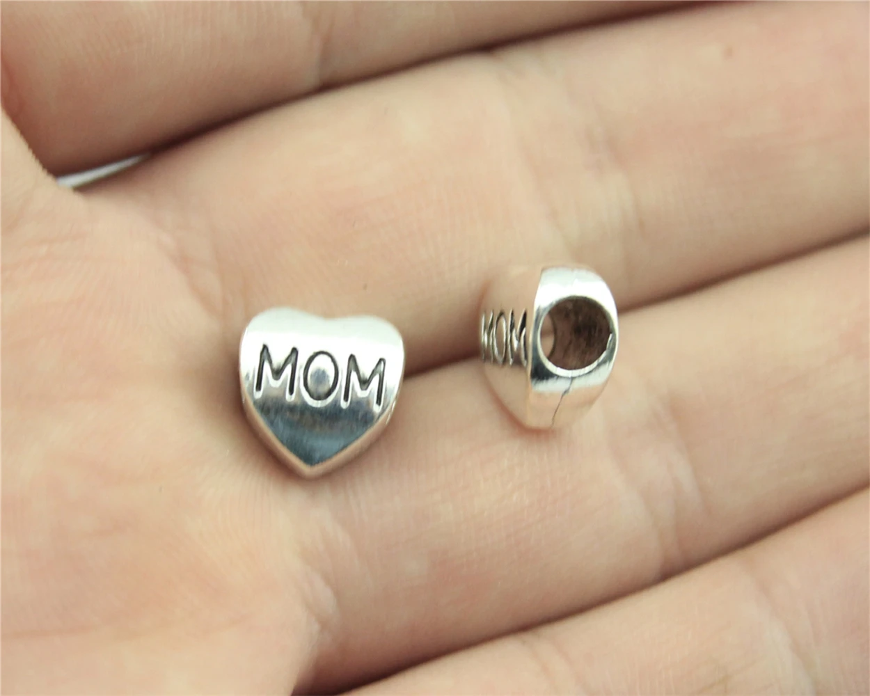 WYSIWYG 8pcs 10x10mm Heart Mom European Beads Big Hole Beads Mom Heart Beads Charms Mom Heart Charm
WYSIWYG 8pcs 10x10mm Heart Mom European Beads Big Hole Beads Mom Heart Beads Charms Mom Heart Charm
