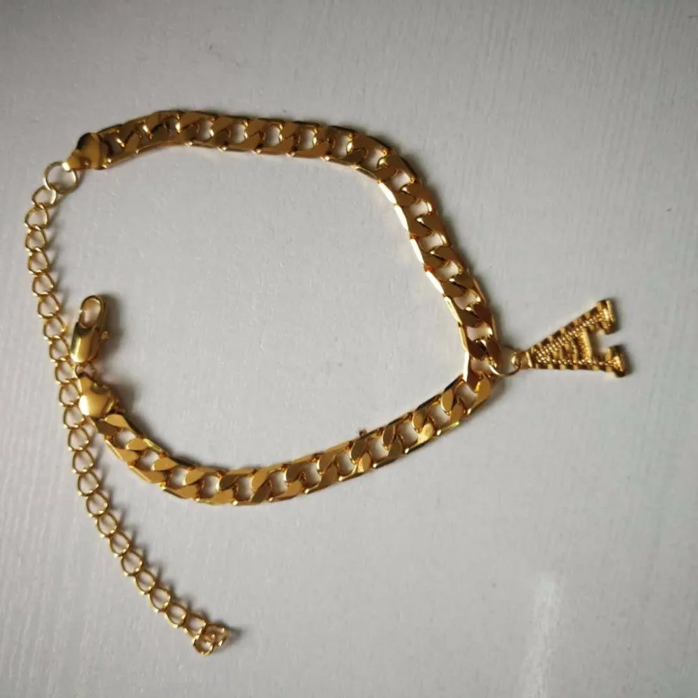 Gold Color 26 Letter A-Z Anklets Initial Women Fashion English Alphabet Chain Ankle Jewelry Length 22cm+10cm Extend chain #J0306
Gold Color 26 Letter A-Z Anklets Initial Women Fashion English Alphabet Chain Ankle Jewelry Length 22cm+10cm Extend chain #J0306
