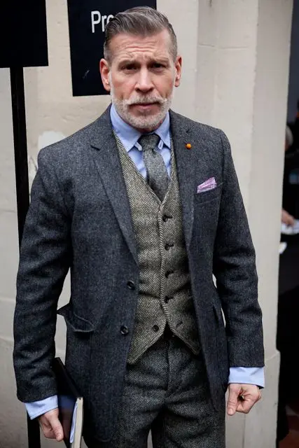 Latest Coat Pant Designs Dark Gray Tweed Groom Tuxedo 3 Piece Mens Wedding Prom Dinner Suits Father Wear(Jacket+Pants+Vest)terno
Latest Coat Pant Designs Dark Gray Tweed Groom Tuxedo 3 Piece Mens Wedding Prom Dinner Suits Father Wear(Jacket+Pants+Vest)terno