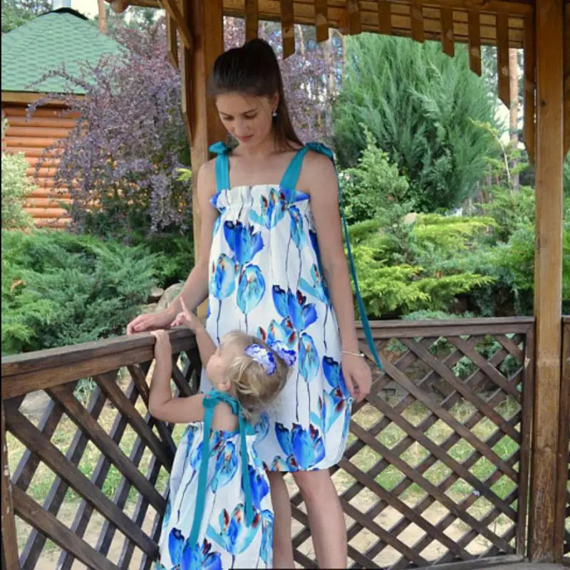 Mom And Daughter Dress 2019 Spring And Summer Blue Print Sweet Lace Dress Parent-child Wear
Mom And Daughter Dress 2019 Spring And Summer Blue Print Sweet Lace Dress Parent-child Wear