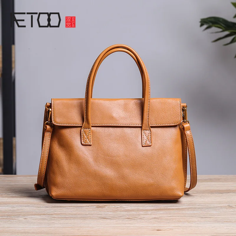 AETOO Leather handheld bag, commuter briefcase, head-layer cowhide soft leather shoulder computer bag
AETOO Leather handheld bag, commuter briefcase, head-layer cowhide soft leather shoulder computer bag