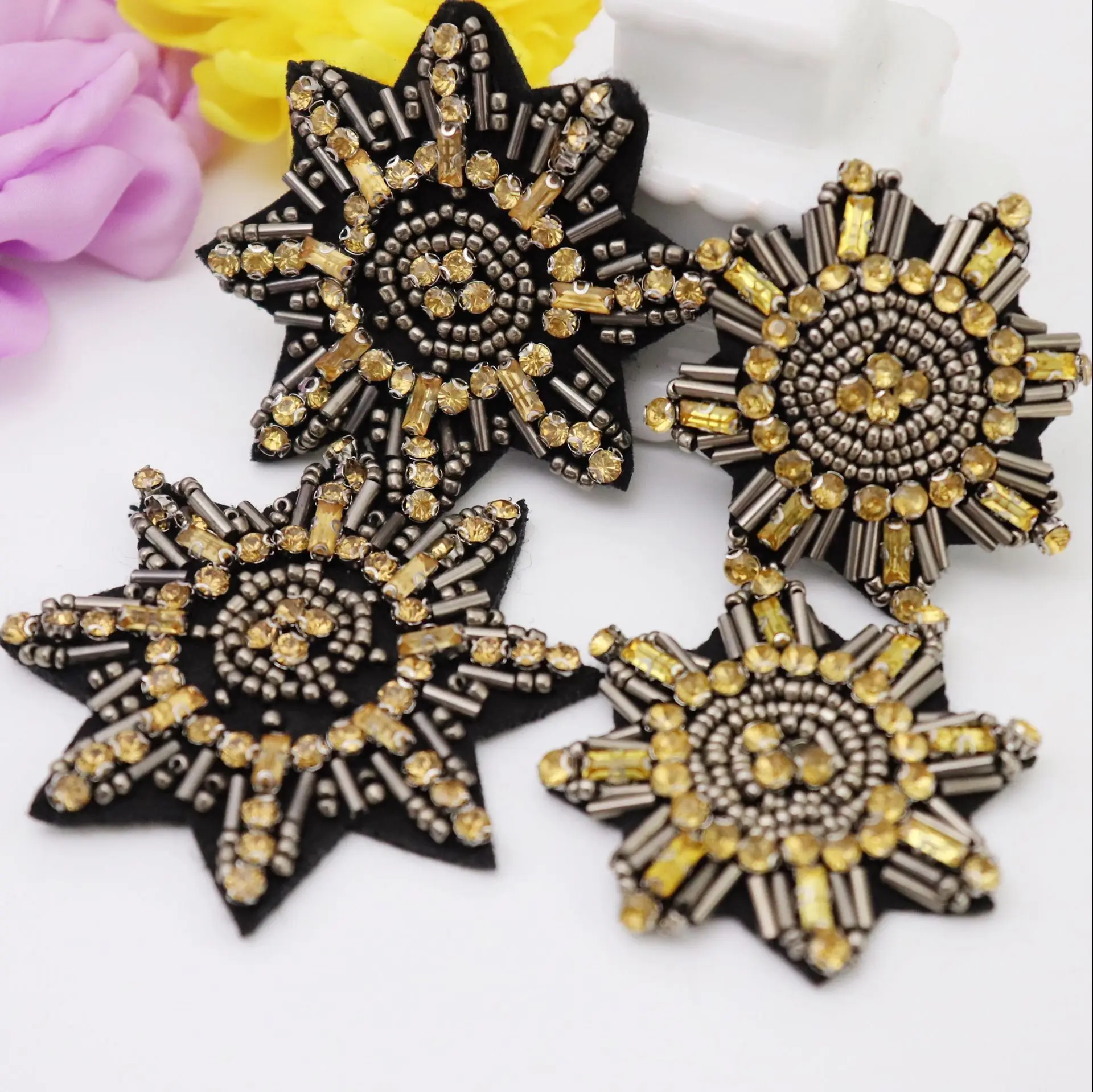 handmade beaded color sequin snowflake patch applique for DIY coat shoes brooch sew-on size:5/6.5cm
handmade beaded color sequin snowflake patch applique for DIY coat shoes brooch sew-on size:5/6.5cm