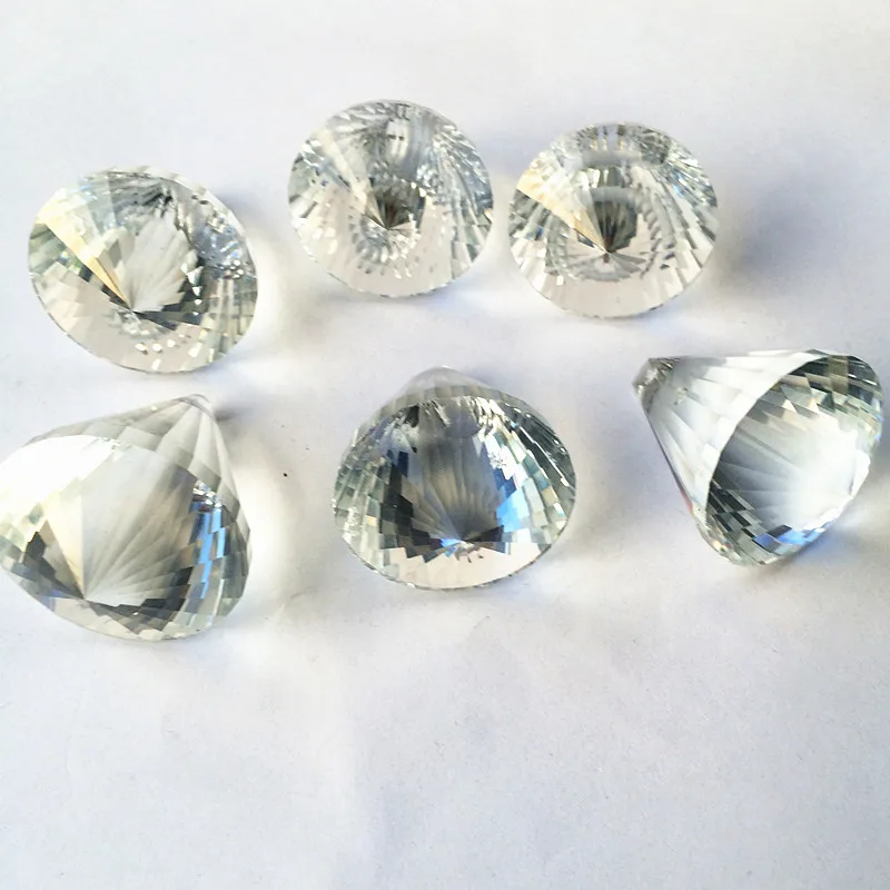 10PCS/lot,Free shipping 30mm Clear crystal faceted Diamond balls for chandelier parts,suncatcher lamp prism pendants decoration
10PCS/lot,Free shipping 30mm Clear crystal faceted Diamond balls for chandelier parts,suncatcher lamp prism pendants decoration