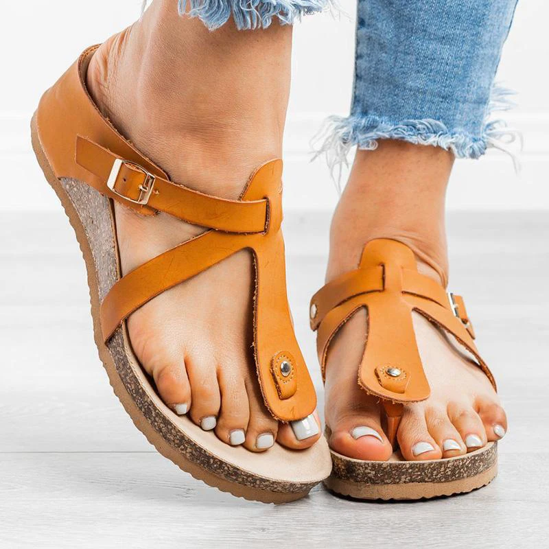2019 Summer New Women's Rome PU Buckle Flip Flops Ladies Casual Solid Buckle Rivets Outdoor Slippers Slip-On Sandals Size 36-42
2019 Summer New Women's Rome PU Buckle Flip Flops Ladies Casual Solid Buckle Rivets Outdoor Slippers Slip-On Sandals Size 36-42