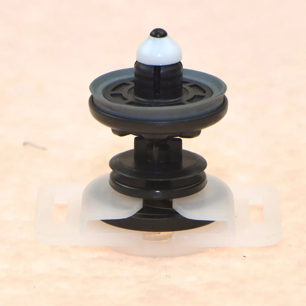 1Pcs OEM Interior Door Clips For VW Passat Golf Gti MK6 Polo 6R A4 A5 A6 A8 Q5 Q3 Q5 Q7 TT 7L6 868 243 7L6868243 7L6-868-243
1Pcs OEM Interior Door Clips For VW Passat Golf Gti MK6 Polo 6R A4 A5 A6 A8 Q5 Q3 Q5 Q7 TT 7L6 868 243 7L6868243 7L6-868-243