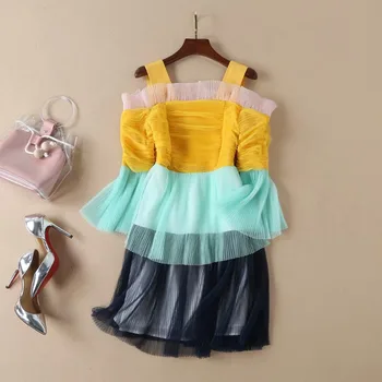 European and American women's dress 2019 spring new style The horn sleeve Contrast color Gauze fashionable temperament dress
European and American women's dress 2019 spring new style The horn sleeve Contrast color Gauze fashionable temperament dress