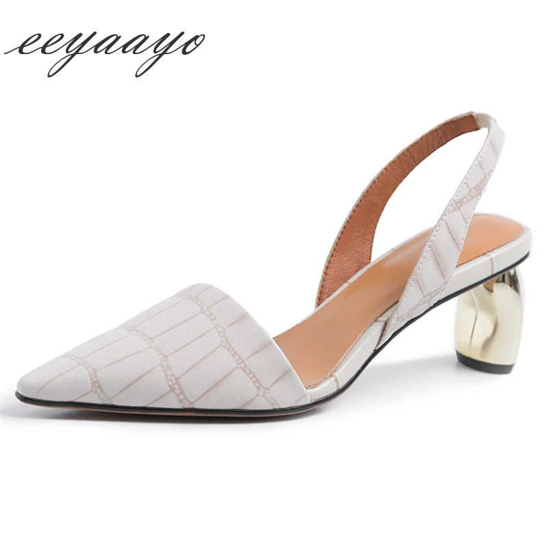2019 New Summer Genuine Leather Women Sandals Middle Metal Heel Pointed Toe Fashion Sexy Ladies Women Shoes Beige Female Sandals
2019 New Summer Genuine Leather Women Sandals Middle Metal Heel Pointed Toe Fashion Sexy Ladies Women Shoes Beige Female Sandals