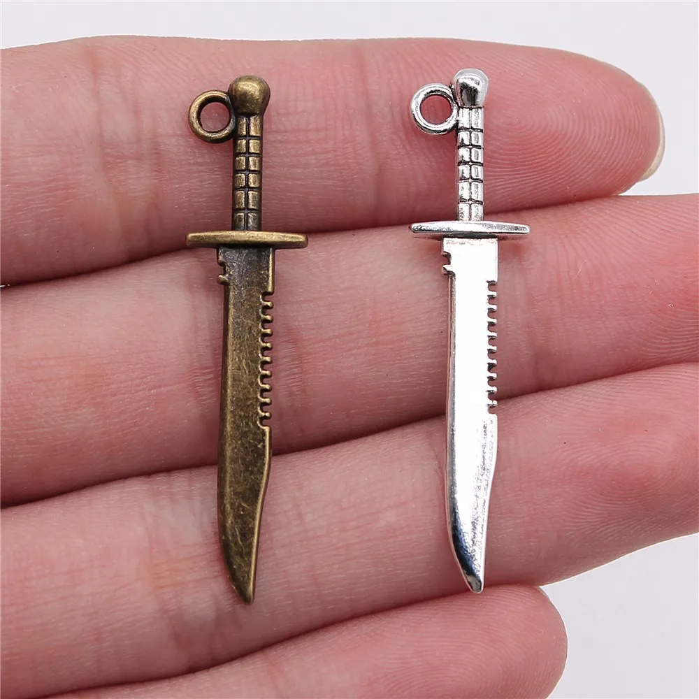 WYSIWYG 6pcs 43x10mm Pendant Dagger Dagger Knife Charm Pendants For Jewelry Making Antique Silver Samurai Sword Pendants
WYSIWYG 6pcs 43x10mm Pendant Dagger Dagger Knife Charm Pendants For Jewelry Making Antique Silver Samurai Sword Pendants