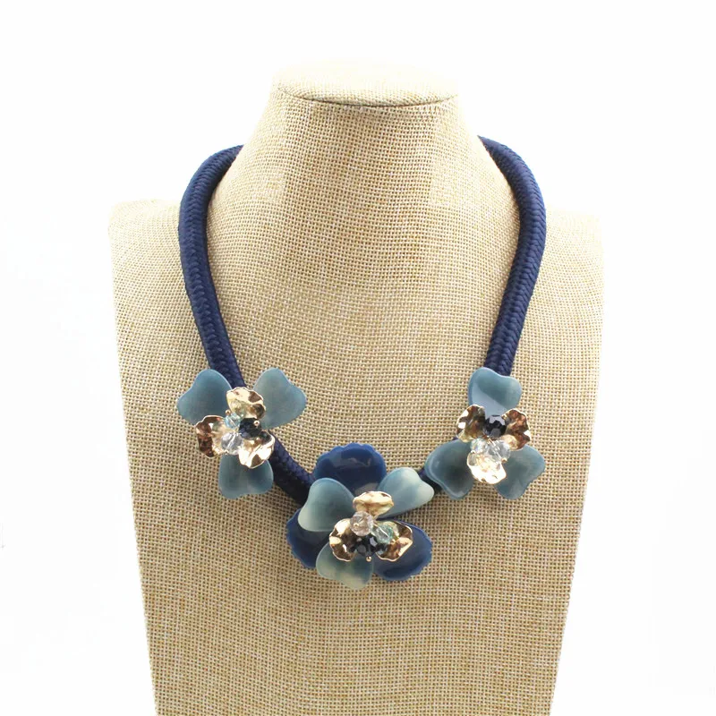 2019 Newest Stylish Blue Rope Choker Necklace for Women Statement White Blue Resin Bead Flower Chunky Necklace Jewelry Accessory
2019 Newest Stylish Blue Rope Choker Necklace for Women Statement White Blue Resin Bead Flower Chunky Necklace Jewelry Accessory