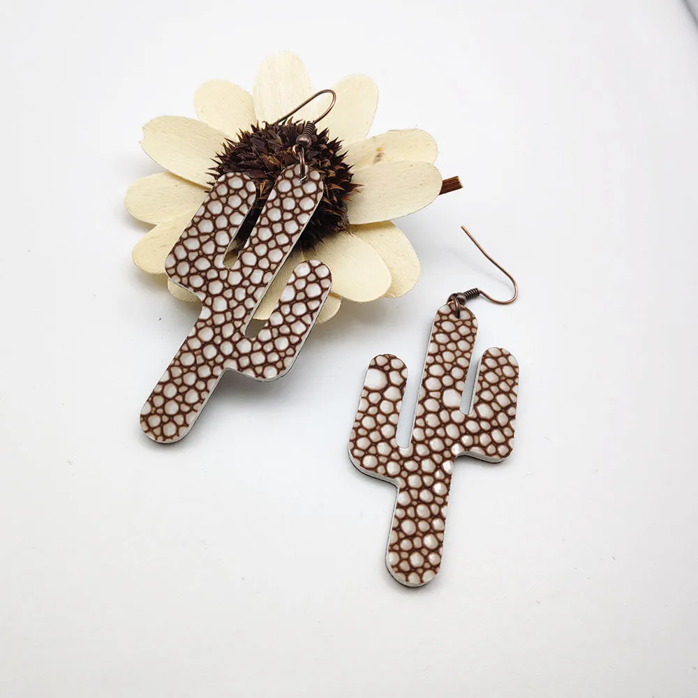 Vintage Jewelry Leather Earrings Simple Coral Reef Leopard Earrings Leather Earrings for women Fashion Jewelry Earrings 2019 P15
Vintage Jewelry Leather Earrings Simple Coral Reef Leopard Earrings Leather Earrings for women Fashion Jewelry Earrings 2019 P15
