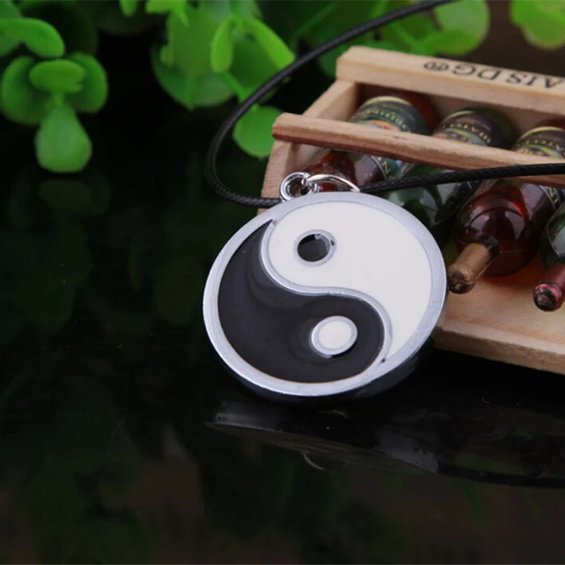 New Hot Selling Tai Chi Best Friend Pendants Necklaces Black White YinYang Necklace Sign jewelry Magic Sign
New Hot Selling Tai Chi Best Friend Pendants Necklaces Black White YinYang Necklace Sign jewelry Magic Sign