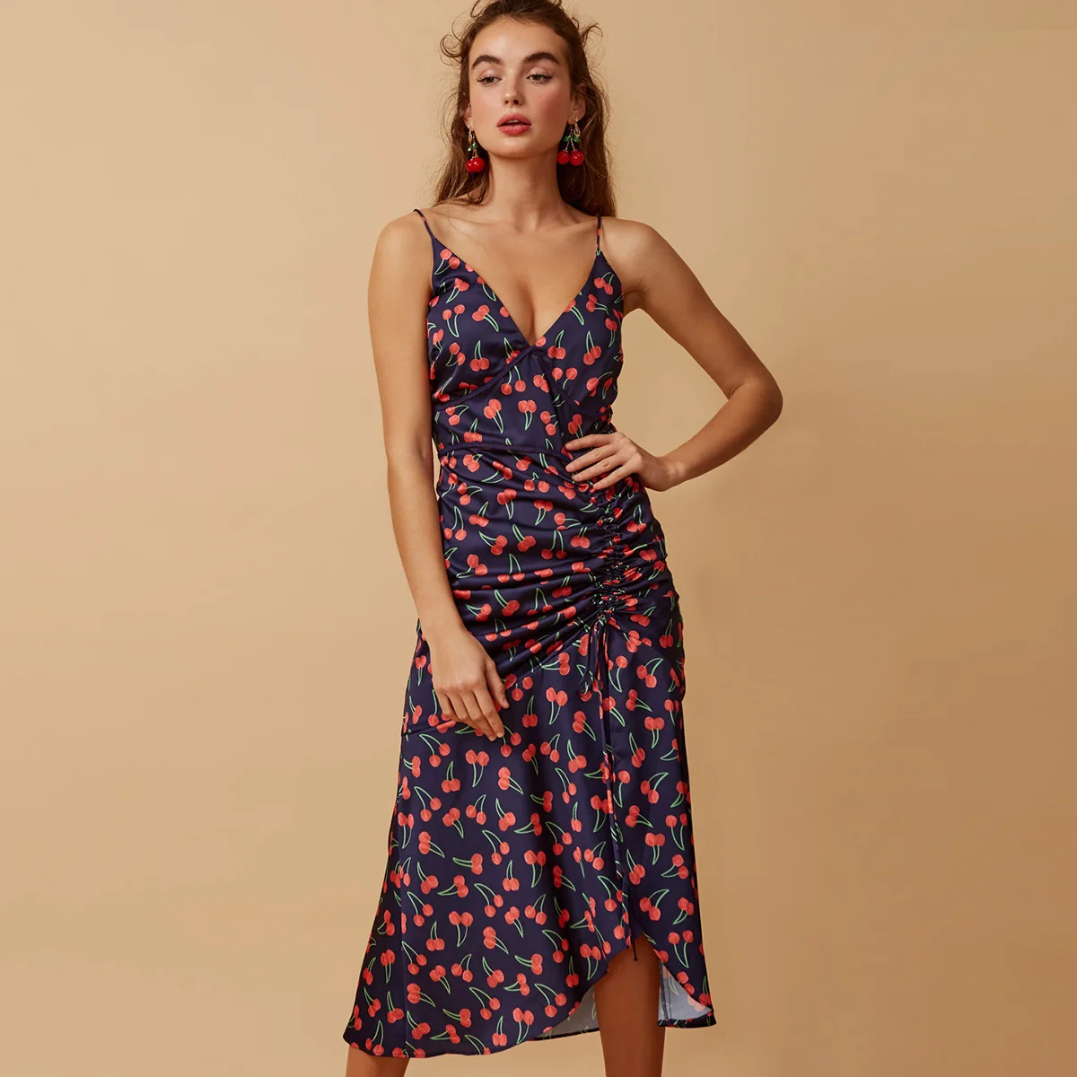 Navy Cherry Print Maxi Dress Women 2019 Summer Sleeveless V neck Sexy Dresses Ladies Front Split Elegant Party Club Long Dress
Navy Cherry Print Maxi Dress Women 2019 Summer Sleeveless V neck Sexy Dresses Ladies Front Split Elegant Party Club Long Dress