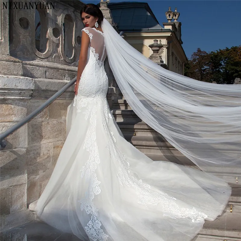 White 3 m Long Trailing 1 Layer Cathedral Wedding Veils Bridal Veil with Comb Wedding Vail Accesories Women 2019 Cut Edge
White 3 m Long Trailing 1 Layer Cathedral Wedding Veils Bridal Veil with Comb Wedding Vail Accesories Women 2019 Cut Edge