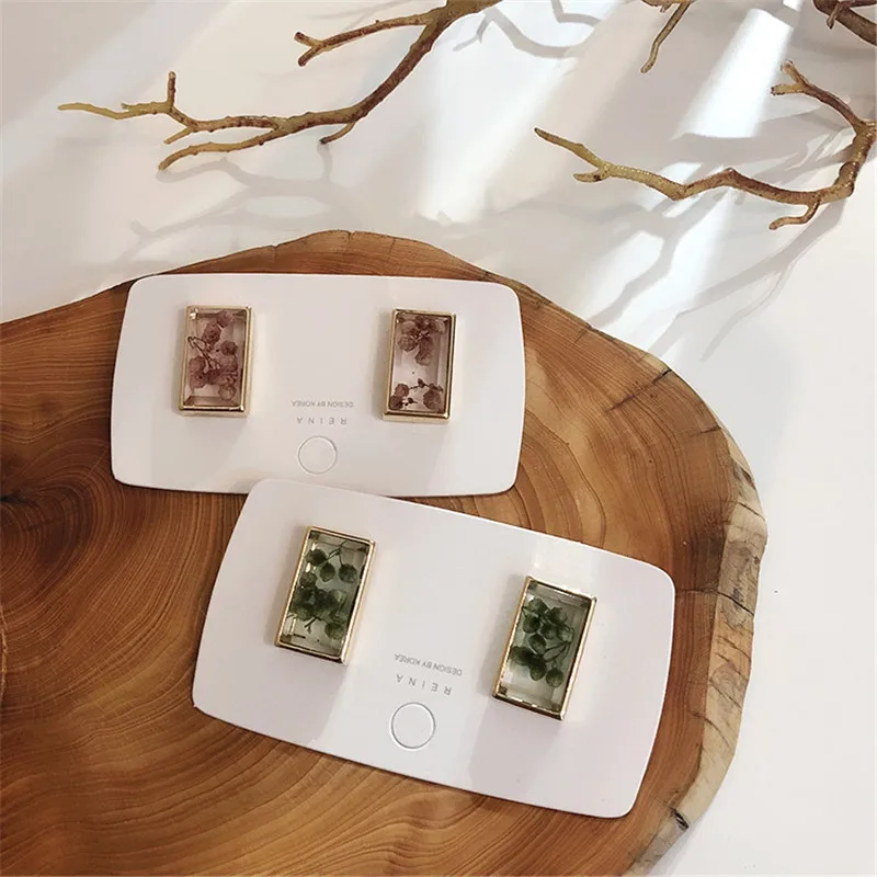 EARS HIGH 2019 Korean New Fashion Clear Dried Flower Square Stud Earrings For Women Cute Vintage Brincos Oorbellen Jewelry Gifts
EARS HIGH 2019 Korean New Fashion Clear Dried Flower Square Stud Earrings For Women Cute Vintage Brincos Oorbellen Jewelry Gifts