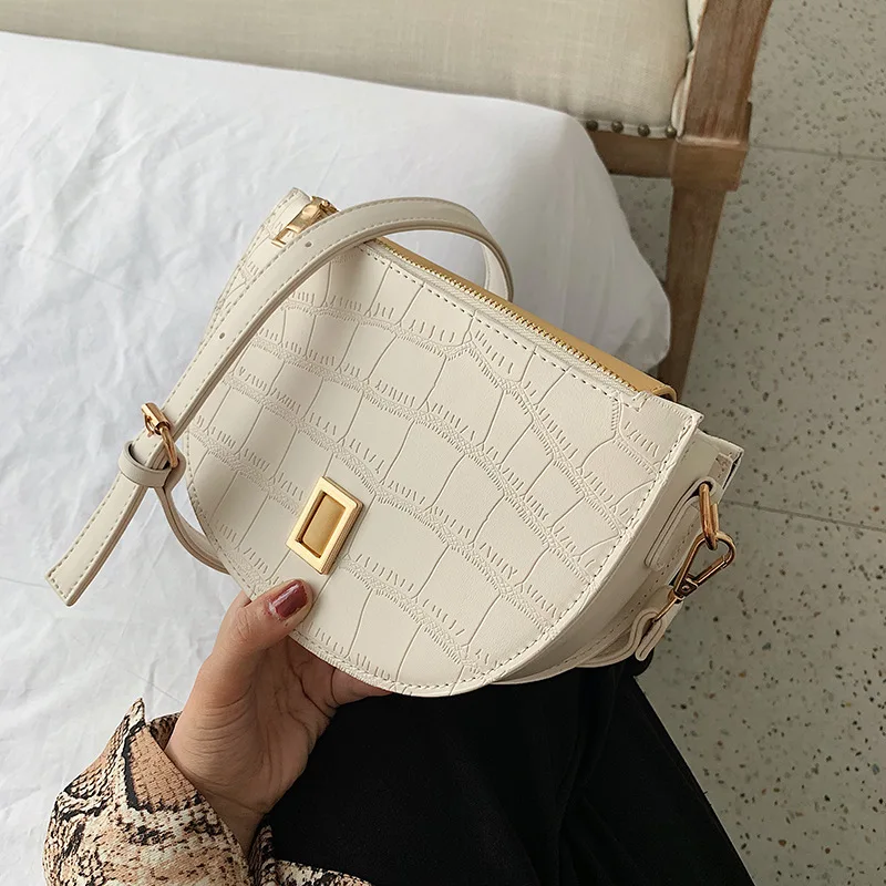 2019 New Alligator Pattern Half Round Small Lock Women Messenger Bag Lady Handbag Saddle Brand Designer Crossbody Shoulder Bag
2019 New Alligator Pattern Half Round Small Lock Women Messenger Bag Lady Handbag Saddle Brand Designer Crossbody Shoulder Bag