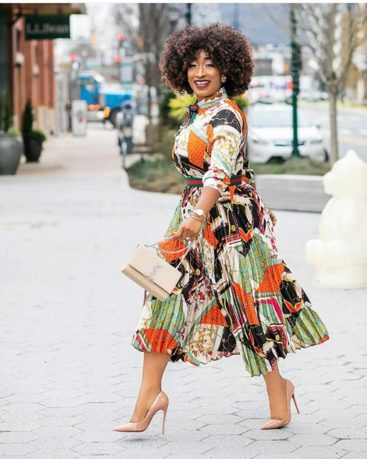 Soft smooth print pleated elegant ladies style fashion shirt collar waist shirt collar long skirt dress African gown
Soft smooth print pleated elegant ladies style fashion shirt collar waist shirt collar long skirt dress African gown