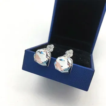 Ms Betti new arrival unique silver earrings for women and men with crystal from swarovski 2019 best gifts for boys and girls
Ms Betti new arrival unique silver earrings for women and men with crystal from swarovski 2019 best gifts for boys and girls
