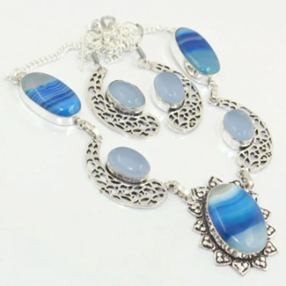 Botswana Agates & Chalcedony Necklace Earing Silver Overlay over Copper , 51 cm, N3003
Botswana Agates & Chalcedony Necklace Earing Silver Overlay over Copper , 51 cm, N3003