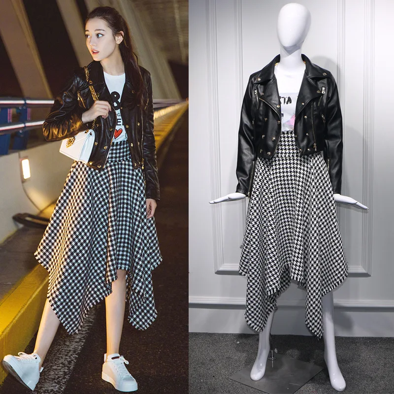 Star Dilraba with Black PU Leather Metal Buckle Adornment Jacket 2019 Double Breasted Zippers Jacket 2018 Women Coat 
Star Dilraba with Black PU Leather Metal Buckle Adornment Jacket 2019 Double Breasted Zippers Jacket 2018 Women Coat