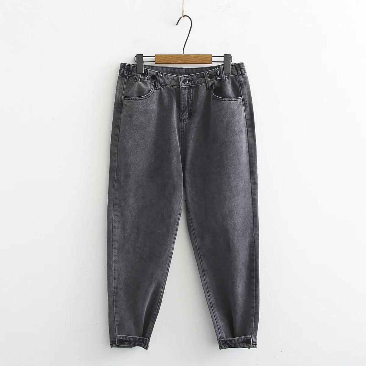 Winter Casual Women Loose Denim Short Gray Jeans for Girls Vintage Ladies Wide Retro Jeans Femme Trousers Plus Size 2xl 3xl 4xl
Winter Casual Women Loose Denim Short Gray Jeans for Girls Vintage Ladies Wide Retro Jeans Femme Trousers Plus Size 2xl 3xl 4xl