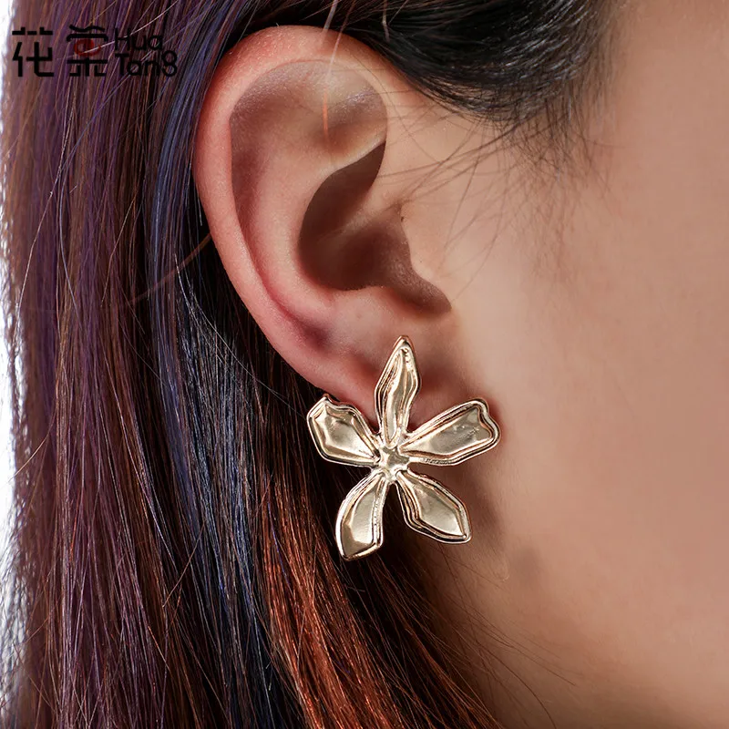 

HuaTang Boho Gold Color Charming Earring for Women Geometric Big Flower Shape Pericing Drop Earring Party Jewelry 6973