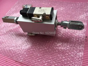 1 piece SM74 Solenoid Valve M2.184.1011/01A offset SM74 Combined Air Cylinder M2.184.1011
1 piece SM74 Solenoid Valve M2.184.1011/01A offset SM74 Combined Air Cylinder M2.184.1011