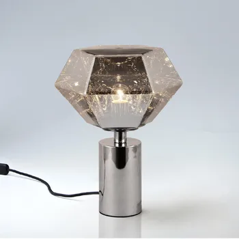 Nordic Designer Creative Diamond Shape Table Lamp Simple Living Room Study Decoration Desk Lamp Bedroom Bedside Light
Nordic Designer Creative Diamond Shape Table Lamp Simple Living Room Study Decoration Desk Lamp Bedroom Bedside Light