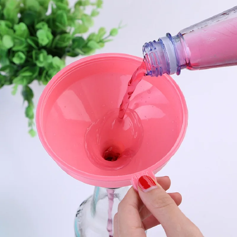 Home Mini Leak-proof Funnel Home Daily Quantity Oil Leaking Bottle Leaking Kitchen Tool Kits Colors Round Household HopCE2018/10
Home Mini Leak-proof Funnel Home Daily Quantity Oil Leaking Bottle Leaking Kitchen Tool Kits Colors Round Household HopCE2018/10