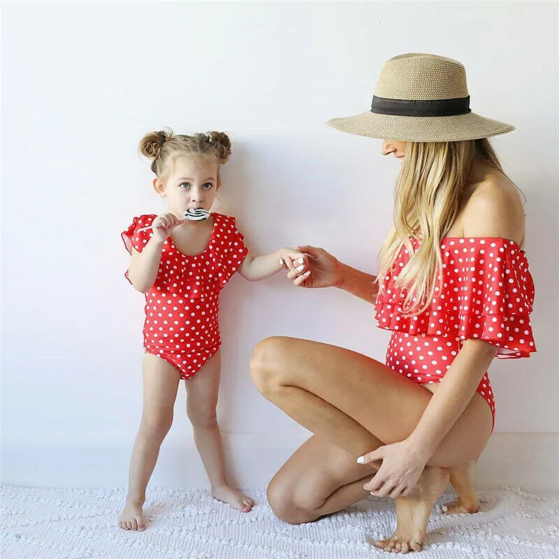 mother and daughter Ruffles Dot Print swimsuit mommy and me Sexy swimwear family matching clothes mum baby One-Piece Suits
mother and daughter Ruffles Dot Print swimsuit mommy and me Sexy swimwear family matching clothes mum baby One-Piece Suits