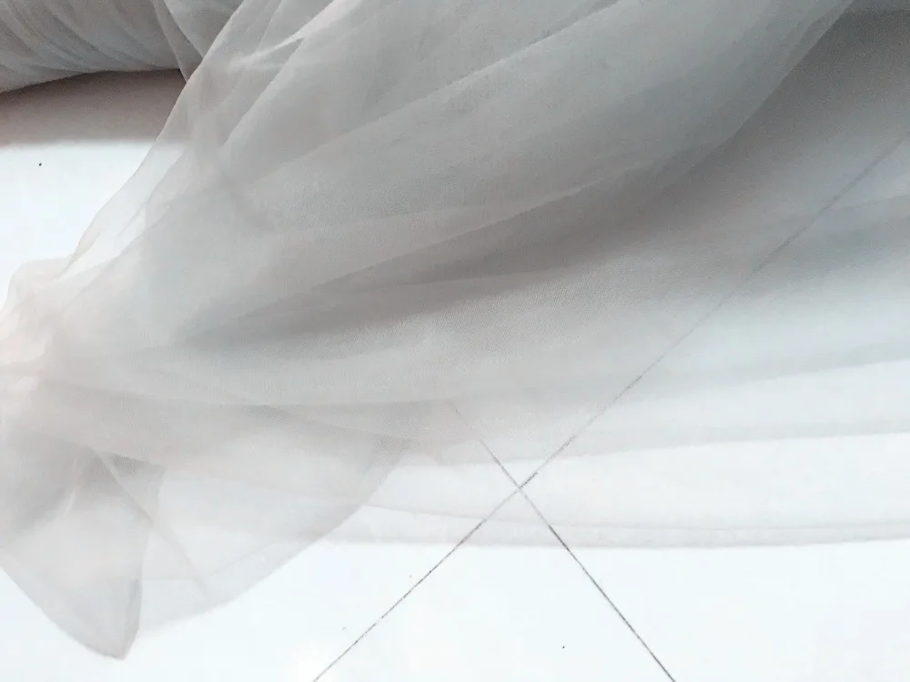 New 160cm wide 4meters/lot light gray thin soft good quality fine tulle tiny holes mesh gauze wedding dress pettiskirt tutu veil
New 160cm wide 4meters/lot light gray thin soft good quality fine tulle tiny holes mesh gauze wedding dress pettiskirt tutu veil